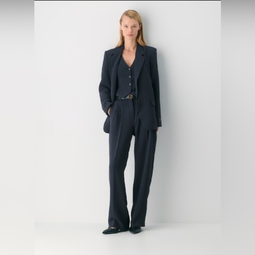 NWT Aritzia Wilfred The Effortless Crepette High-waisted, wide-leg trousers